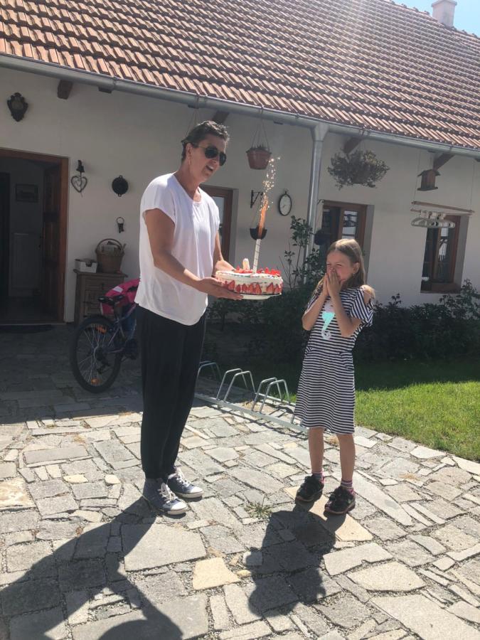 Penzion A Hospoda Na Statku Hluboká nad Vltavou 외부 사진