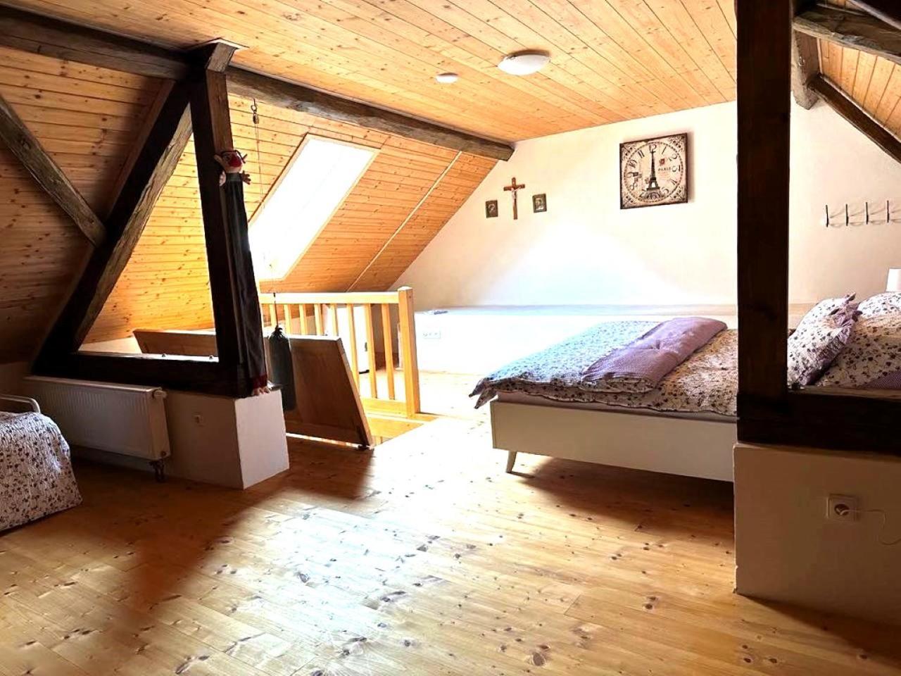 Penzion A Hospoda Na Statku Hluboká nad Vltavou 외부 사진